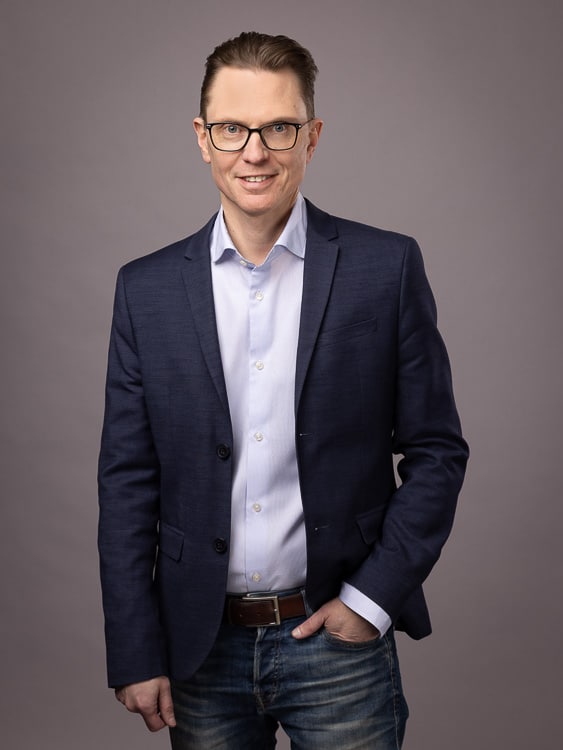 CV-Foto av professionella fotografer i Link&ouml;ping, Norrk&ouml;ping & Motala | Fotografcelstialart.se